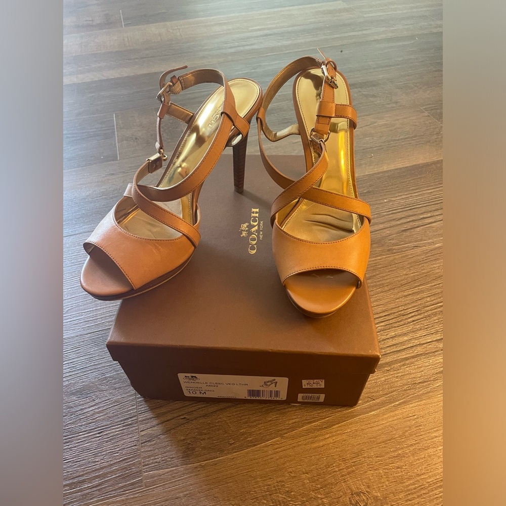 Coach 4” heel size 10